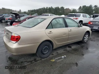 2005 Toyota Camry STD z VIN 4T1BE32K55U629355, wystawiony jako Copart lot #82282494 z przebiegiem 297 925 mil mil oraz Czysty tytuł • Clean title. Historia ofert i sprzedaży dostępna na DreamBid. Obrazek 3.