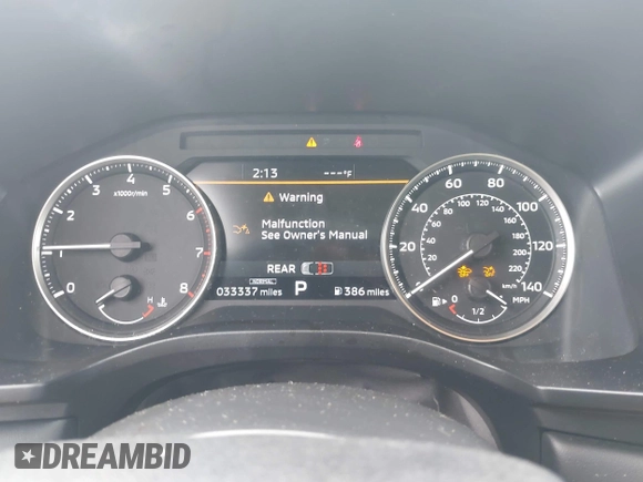 2024 Mitsubishi Outlander SE z VIN JA4J3VA81RZ049952, wystawiony jako IAAI lot #42448676 z przebiegiem 33 337 mil mil oraz . Historia ofert i sprzedaży dostępna na DreamBid. Obrazek 7.