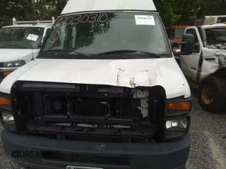 2008 Ford Econoline Cargo Commercial z VIN 1FTNE24W78DA10529, wystawiony jako IAAI lot #42030310 z przebiegiem 359 982 mil mil oraz . Historia ofert i sprzedaży dostępna na DreamBid. Obrazek 6.