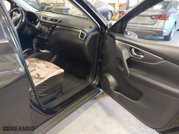 2016 Nissan Rogue SV with VIN KNMAT2MT0GP733789, listed as a IAAI auction lot 41537709 with 155,701 mi miles. Bid and sale history available at carsss.com. Image 5.