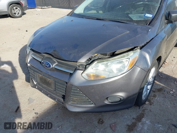 2013 Ford Focus SE with VIN 1FADP3K29DL220311, listed as a IAAI auction lot 41790487 with 136,257 mi miles. Bid and sale history available at carsss.com. Image 6.
