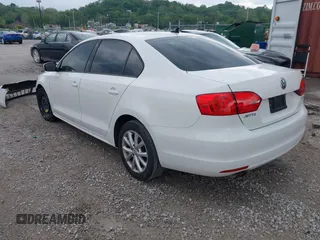 2012 Volkswagen Jetta SE z VIN 3VWDP7AJ1CM428087, wystawiony jako IAAI lot #42140247 z przebiegiem 154 454 mil mil oraz . Historia ofert i sprzedaży dostępna na DreamBid. Obrazek 3.