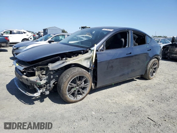 2024 Tesla Model Y Long Range z VIN 7SAYGAEE0RF101971, wystawiony jako Copart lot #58794335 z przebiegiem 16 099 mil mil oraz Szkoda całkowita • Salvage title. Historia ofert i sprzedaży dostępna na DreamBid. Obrazek 1.