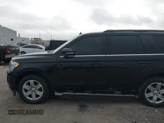 2019 Ford Expedition XLT with VIN 1FMJU1JT9KEA16156, listed as a IAAI auction lot 41472260 with 154,097 mi miles and . Bid and sale history available at DreamBid. Image 15.