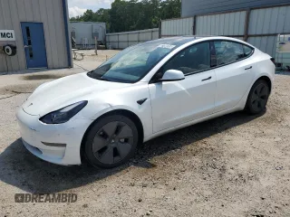2023 Tesla Model 3 z VIN 5YJ3E1EA7PF447006, wystawiony jako Copart lot #62788355 z przebiegiem 134 951 mil mil oraz Czysty tytuł • Clean title. Historia ofert i sprzedaży dostępna na DreamBid. Obrazek 1.