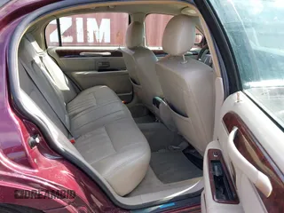 2006 Lincoln Town Car Signature z VIN 1LNHM81V06Y649934, wystawiony jako IAAI lot #42143662 z przebiegiem 147 534 mil mil oraz . Historia ofert i sprzedaży dostępna na DreamBid. Obrazek 8.