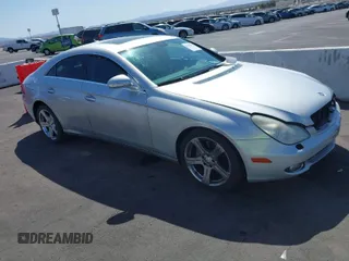 2007 Mercedes-Benz CLS-Class 5.5L with VIN WDDDJ72X17A087032, listed as a IAAI auction lot 42012898 with 174,912 mi miles. Bid and sale history available at carsss.com. Image 1.