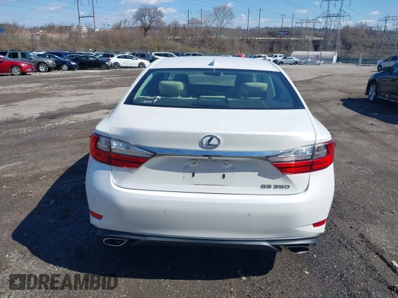 2018 Lexus ES with VIN 58ABK1GG0JU102540, listed as a IAAI auction lot 41858646 with 61,505 mi miles. Bid and sale history available at carsss.com. Image 17.