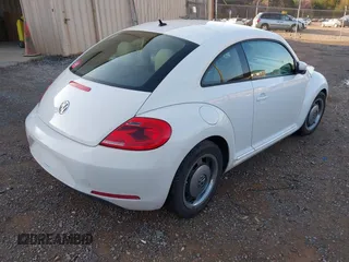 2013 Volkswagen Beetle Fender Edition с VIN 3VWJP7AT2DM614534, выставлен на аукционе IAAI как лот 41919625 с пробегом 86 362 миль миль и . История ставок и продаж доступна на DreamBid. Изображение 4.