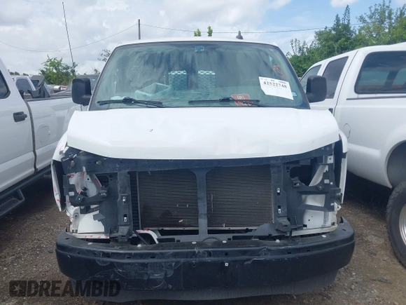 2020 Chevrolet Express Cargo z VIN 1GCWGAFP3L1240299, wystawiony jako IAAI lot #42522748 z przebiegiem 129 759 mil mil oraz . Historia ofert i sprzedaży dostępna na DreamBid. Obrazek 12.
