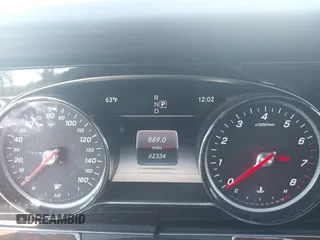 2017 Mercedes-Benz E-Class E 300 Luxury with VIN WDDZF4JB8HA098512, listed as a IAAI auction lot 41680421 with 62,334 mi miles. Bid and sale history available at carsss.com. Image 7.