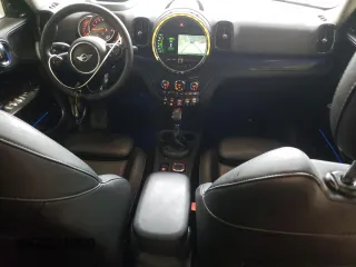 2018 MINI Countryman Cooper с VIN WMZYV5C31J3E04614, выставлен на аукционе Copart как лот 57802375 с пробегом 121 302 миль миль и Списание • Salvage title. История ставок и продаж доступна на DreamBid. Изображение 8.