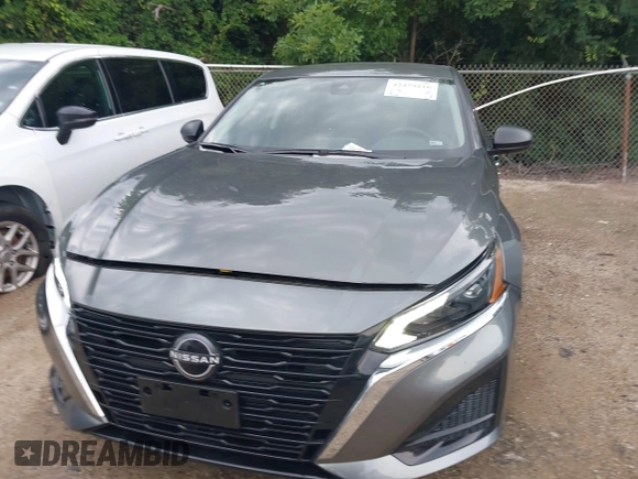 2025 Nissan Altima SV z VIN 1N4BL4DV3SN372568, wystawiony jako IAAI lot #42429216 z przebiegiem 7 865 mil mil oraz . Historia ofert i sprzedaży dostępna na DreamBid. Obrazek 12.