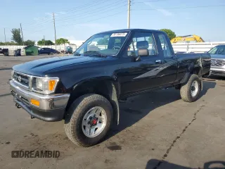 1993 Toyota Pickup z VIN JT4RN13P7P6049713, wystawiony jako Copart lot #58196075 z przebiegiem 151 289 mil mil oraz Tytuł czysty. Historia ofert i sprzedaży dostępna na DreamBid. Obrazek 1.