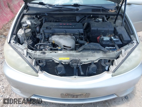 2005 Toyota Camry LE z VIN 4T1BE30K95U042336, wystawiony jako IAAI lot #42457598 z przebiegiem 270 991 mil mil oraz . Historia ofert i sprzedaży dostępna na DreamBid. Obrazek 10.