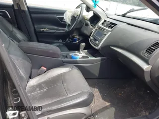 2017 Nissan Altima SV with VIN 1N4AL3AP2HC237744, listed as a IAAI auction lot 42557918 with 220,077 mi miles and . Bid and sale history available at DreamBid. Image 5.