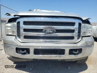2005 Ford Excursion Special Serv z VIN 1FMSU41P95EC50830, wystawiony jako Copart lot #56156504 z przebiegiem Nie podano mil oraz Nie do naprawy • Non repairable. Historia ofert i sprzedaży dostępna na DreamBid. Obrazek 5.