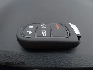 2019 Jeep Cherokee Latitude Plus с VIN 1C4PJMLB2KD328371, выставлен на аукционе IAAI как лот 42143737 с пробегом 98 417 миль миль и . История ставок и продаж доступна на DreamBid. Изображение 11.