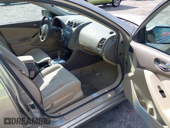 2010 Nissan Altima SL z VIN 1N4AL2AP3AN528824, wystawiony jako IAAI lot #42290404 z przebiegiem 115 014 mil mil oraz . Historia ofert i sprzedaży dostępna na DreamBid. Obrazek 5.