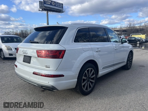 2017 Audi Q7 Premium Plus z VIN WA1LAAF72HD005719, wystawiony jako IAAI lot #42019701 z przebiegiem 154 276 mil mil oraz . Historia ofert i sprzedaży dostępna na DreamBid. Obrazek 4.