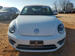 2018 Volkswagen Beetle S z VIN 3VW5DAAT4JM504510, wystawiony jako Copart lot #42905395 z przebiegiem 71 039 mil mil oraz Szkoda całkowita • Salvage title. Historia ofert i sprzedaży dostępna na DreamBid. Obrazek 5.