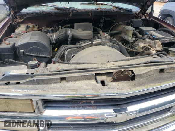 1998 Chevrolet Suburban with VIN 1GNEC16R6WJ357136, listed as a Copart auction lot 62788285 with 3,593,212 mi miles and Clean title. Bid and sale history available at DreamBid. Image 11.