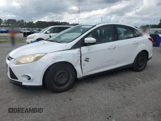 2013 Ford Focus SE z VIN 1FADP3F22DL353826, wystawiony jako Copart lot #64924595 z przebiegiem 102 811 mil mil oraz Szkoda całkowita • Salvage title. Historia ofert i sprzedaży dostępna na DreamBid. Obrazek 1.