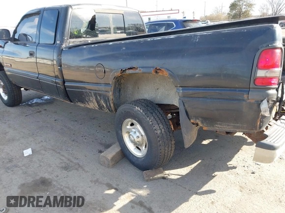 2001 Dodge 2500 z VIN 3B7KF23631G718044, wystawiony jako IAAI lot #41834498 z przebiegiem 154 515 mil mil oraz . Historia ofert i sprzedaży dostępna na DreamBid. Obrazek 6.