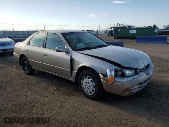 1999 Toyota Camry LE с VIN 4T1BG22K7XU516756, выставлен на аукционе Copart как лот 54065105 с пробегом 176 051 миль миль и Списание • Salvage title. История ставок и продаж доступна на DreamBid. Изображение 4.