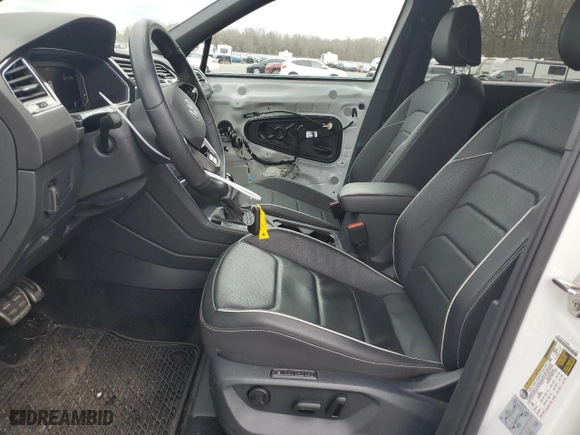 2022 Volkswagen Tiguan SEL R-Line with VIN 3VV4B7AX0NM044375, listed as a Copart auction lot 48865545 with 52,706 mi miles and Salvage Title. Bid and sale history available at carsss.com. Image 7.
