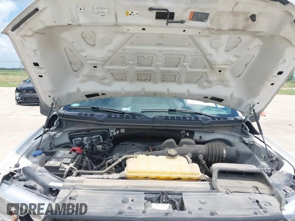 2020 Ford F-150 XL с VIN 1FTMF1CB7LKF05271, выставлен на аукционе IAAI как лот 42667581 с пробегом 64 742 миль миль и . История ставок и продаж доступна на DreamBid. Изображение 10.
