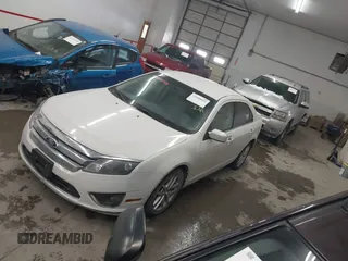 2011 Ford Fusion SEL with VIN 3FAHP0JG5BR238879, listed as a IAAI auction lot 41600049 with 221,399 mi miles. Bid and sale history available at carsss.com. Image 2.
