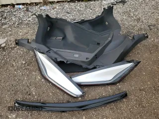 2024 Cadillac LYRIQ Luxury z VIN 1GYKPSRK6RZ121087, wystawiony jako Copart lot #83309844 z przebiegiem 3038 mil mil oraz Szkody całkowita. Historia ofert i sprzedaży dostępna na DreamBid. Obrazek 12.