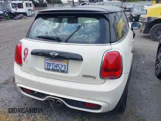 2015 MINI Hardtop S z VIN WMWXP7C55F2A39819, wystawiony jako IAAI lot #42338717 z przebiegiem 64 961 mil mil oraz . Historia ofert i sprzedaży dostępna na DreamBid. Obrazek 16.