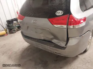 2013 Toyota Sienna XLE AAS with VIN 5TDYK3DC0DS370760, listed as a IAAI auction lot 41409383 with 213,198 mi miles. Bid and sale history available at carsss.com. Image 6.