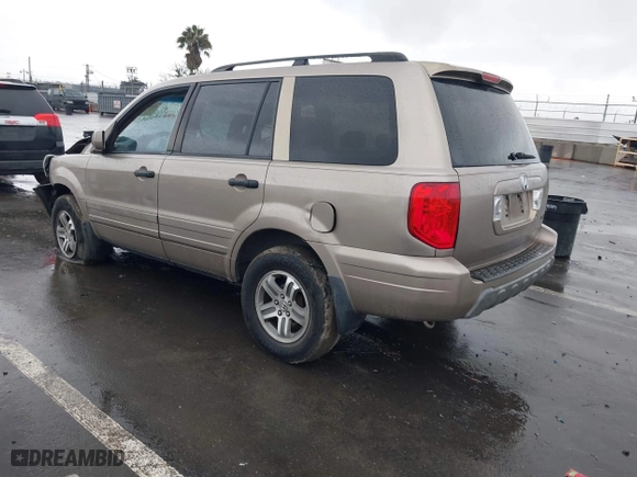 2004 Honda Pilot EX with VIN 2HKYF18604H582741, listed as a IAAI auction lot 41572039 with 225,101 mi miles. Bid and sale history available at carsss.com. Image 3.