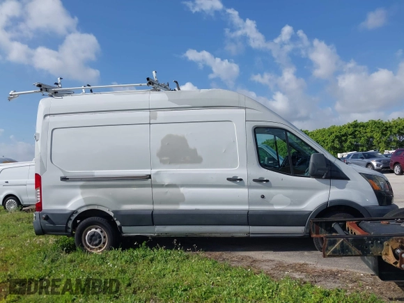 2017 Ford Transit with VIN 1FTYR2XM0HKA58414, listed as a IAAI auction lot 40800755 with 103,205 mi miles and . Bid and sale history available at DreamBid. Image 13.