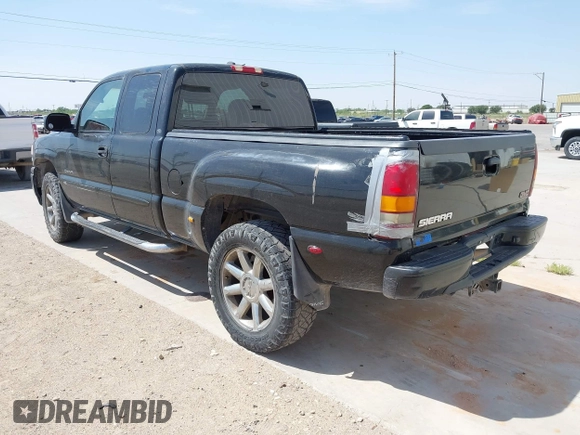 2003 GMC Sierra Denali z VIN 2GTFK69UX31160277, wystawiony jako IAAI lot #42056509 z przebiegiem 191 278 mil mil oraz . Historia ofert i sprzedaży dostępna na DreamBid. Obrazek 3.
