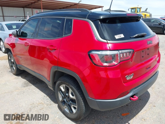 2018 Jeep Compass Trailhawk z VIN 3C4NJDDB3JT230514, wystawiony jako IAAI lot #42270703 z przebiegiem 86 696 mil mil oraz . Historia ofert i sprzedaży dostępna na DreamBid. Obrazek 3.