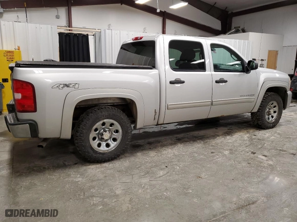 2011 Chevrolet Silverado 1500 LT with VIN 3GCPKSEA7BG284165, listed as a Copart auction lot 50710955 with 197,874 mi miles and Salvage Title. Bid and sale history available at carsss.com. Image 3.