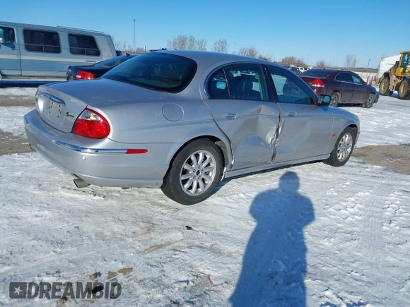 2001 Jaguar S-Type with VIN SAJDA01P11GM20659, listed as a IAAI auction lot 41330249 with 146,309 mi miles and . Bid and sale history available at DreamBid. Image 4.