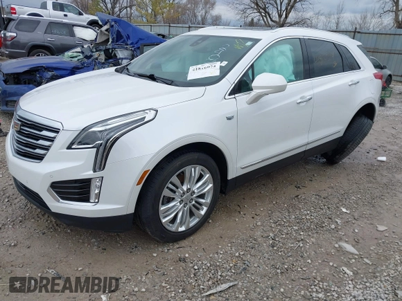 2019 Cadillac XT5 Premium Luxury FWD z VIN 1GYKNERS1KZ290754, wystawiony jako IAAI lot #41816074 z przebiegiem 91 585 mil mil oraz . Historia ofert i sprzedaży dostępna na DreamBid. Obrazek 17.