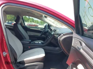 2020 Ford Fusion SE with VIN 3FA6P0HD0LR260647, listed as a IAAI auction lot 42388694 with 56,439 mi miles and . Bid and sale history available at DreamBid. Image 5.