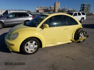 2001 Volkswagen Beetle GLX with VIN 3VWDC21C01M430877, listed as a Copart auction lot 49248665 with 63,969 mi miles and Salvage title. Bid and sale history available at DreamBid. Image 1.
