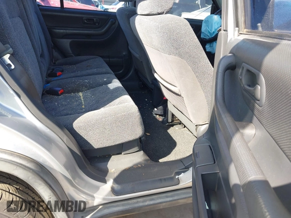2001 Honda CR-V LX with VIN JHLRD28481S008385, listed as a IAAI auction lot 41863464 with 140,949 mi miles. Bid and sale history available at carsss.com. Image 8.