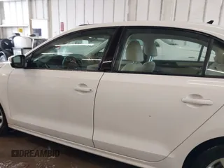 2011 Volkswagen Jetta Sedan SE with VIN 3VWDX7AJ8BM330849, listed as a IAAI auction lot 41972807 with 134,655 mi miles. Bid and sale history available at carsss.com. Image 14.