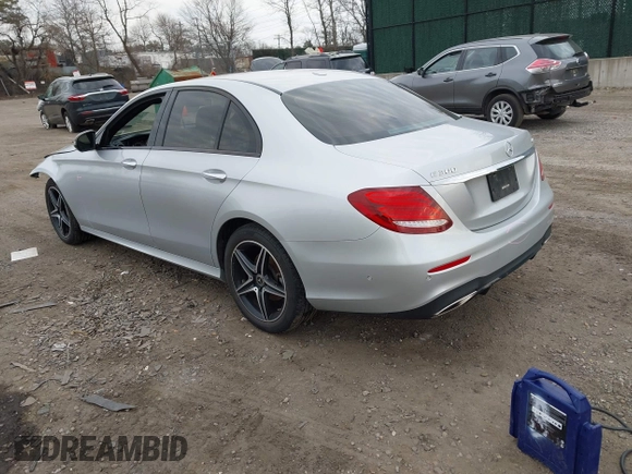 2018 Mercedes-Benz E with VIN WDDZF4KBXJA437064, listed as a IAAI auction lot 41902236 with 47,657 mi miles. Bid and sale history available at carsss.com. Image 3.