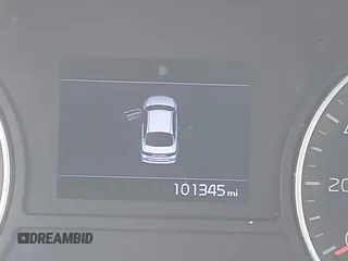 2019 Kia Optima LX z VIN 5XXGT4L3XKG294513, wystawiony jako IAAI lot #41345191 z przebiegiem 101 345 mil mil oraz . Historia ofert i sprzedaży dostępna na DreamBid. Obrazek 16.