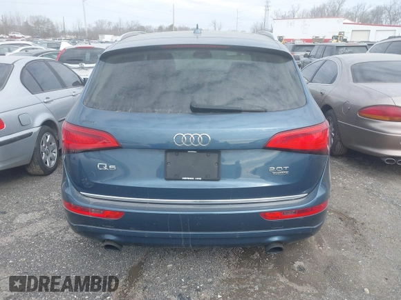 2015 Audi Q5 Premium Plus with VIN WA1LFAFP0FA074585, listed as a IAAI auction lot 41604684 with 67,655 mi miles. Bid and sale history available at carsss.com. Image 16.