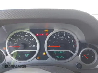 2010 Jeep Wrangler Sahara с VIN 1J4GA5D16AL231085, выставлен на аукционе IAAI как лот 41942578 с пробегом 196 683 миль миль и . История ставок и продаж доступна на DreamBid. Изображение 7.